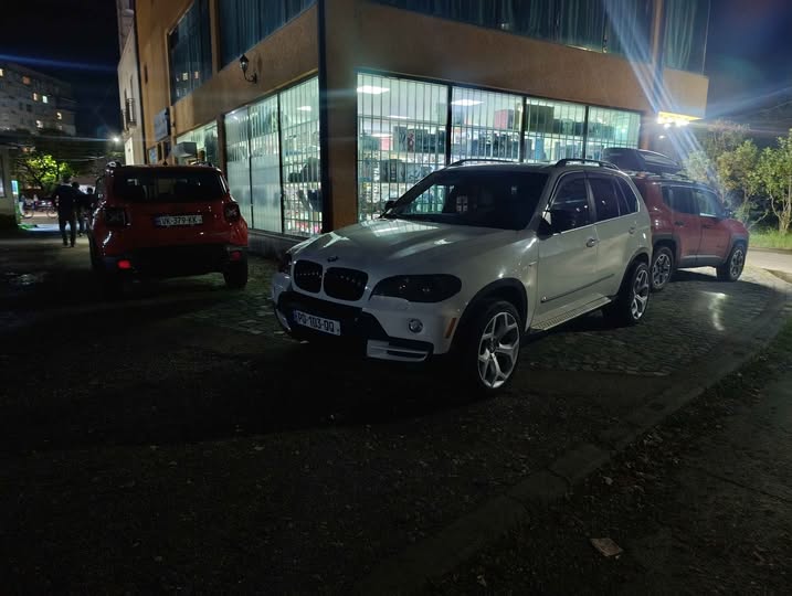 2008, 4.8 engine, perfectly serviced in Kutaisi, speeding, with a warranty…