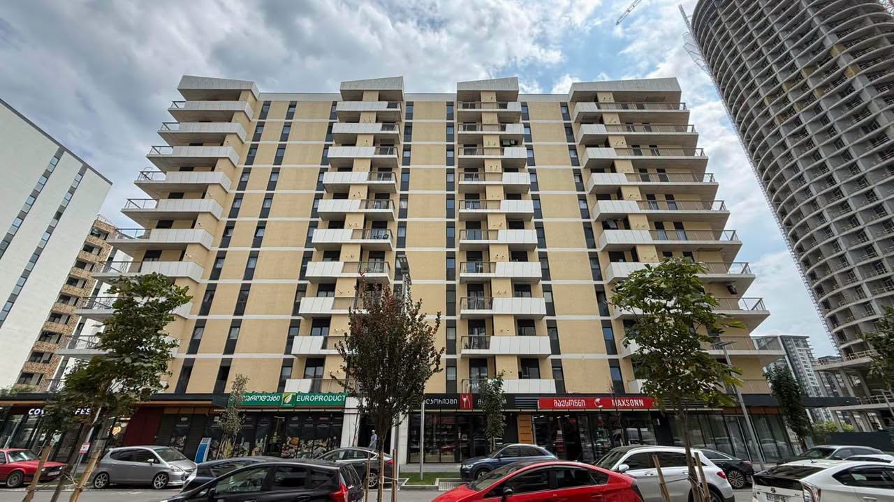 Продается 3-комнатная квартира, Тбилиси — $163,000