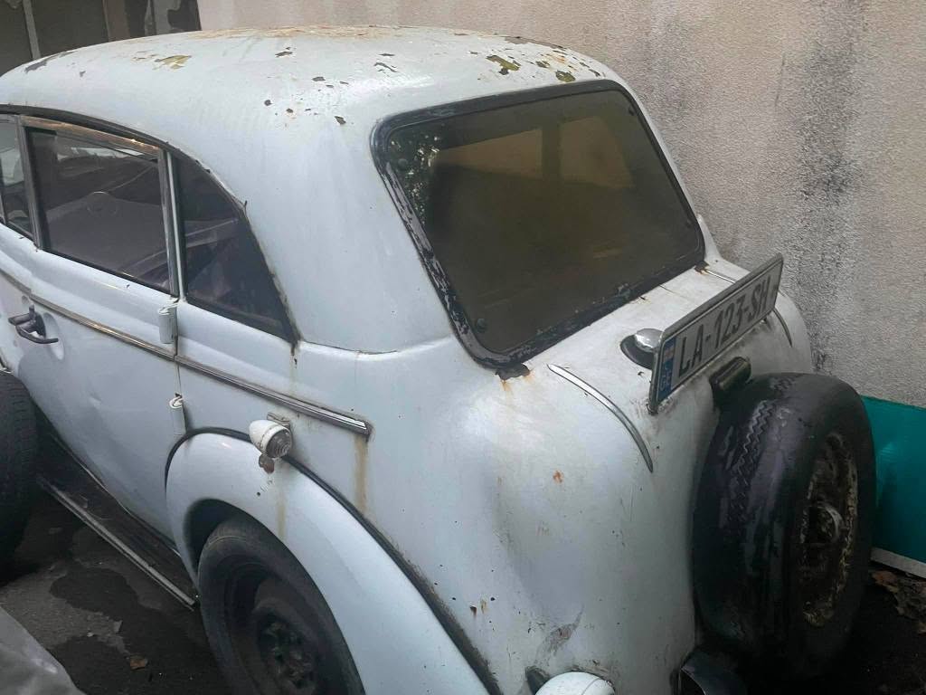 Köhnə Moskvich forması