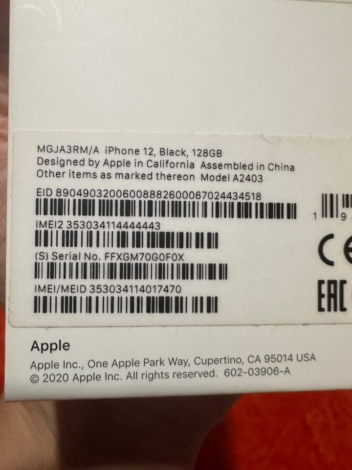 Satılık, telefon açilmamış ve onarılmamıştır, kendi kutusunda. Fiyatı 450
