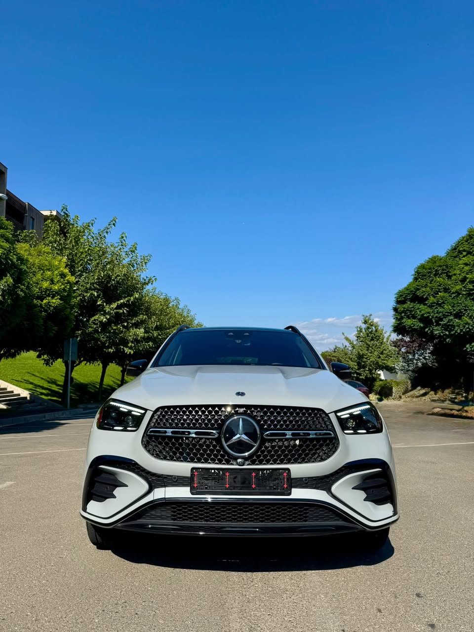 Мерседес GLE 580 2024 — 74 000 долларов