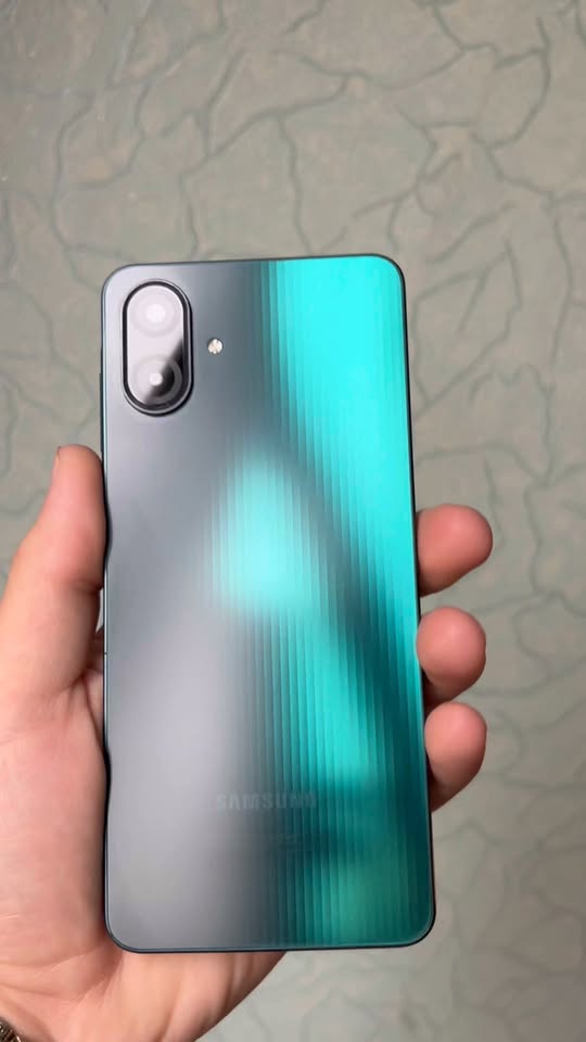 Samsung phone with case