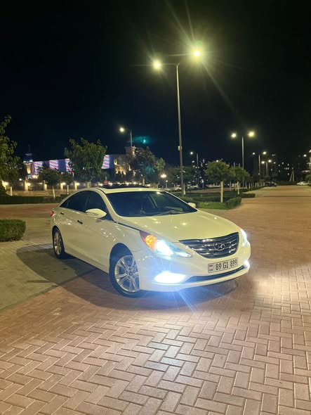 Hyundai Sonata 2011