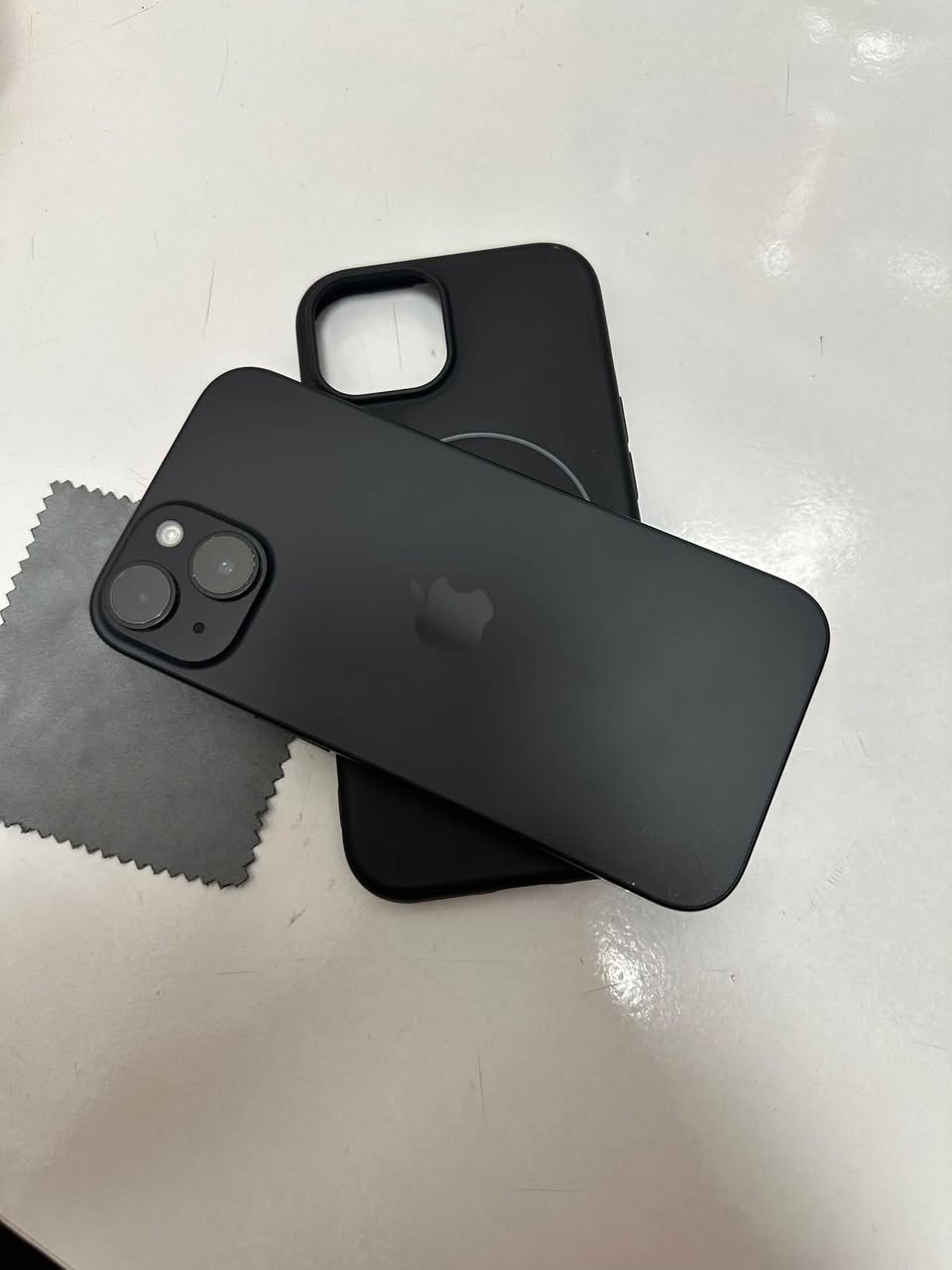 iPhone 15 128GB midnight telefona satılık
