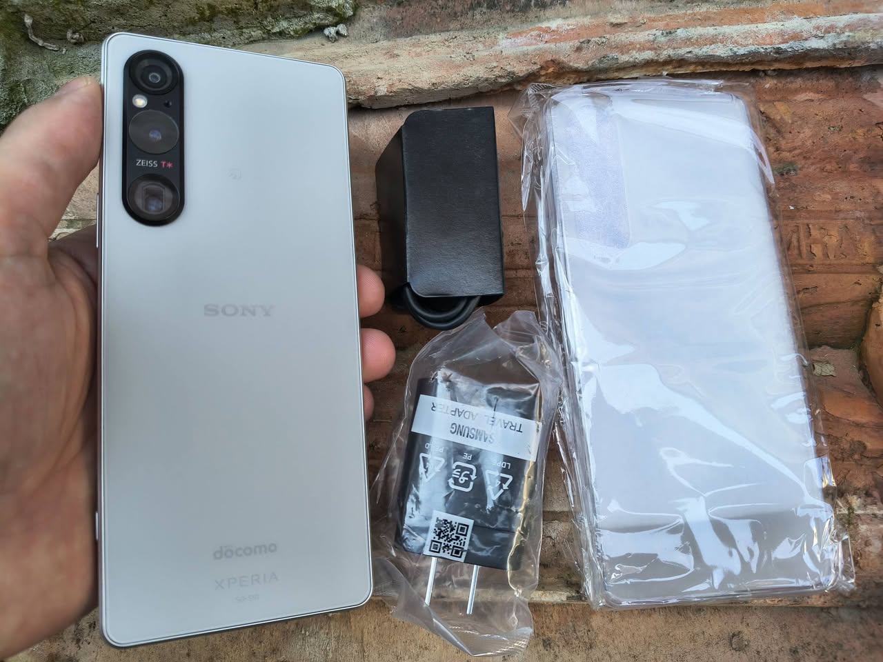 Sony xperia 1 V 256GB 12RAM — 1,500₾