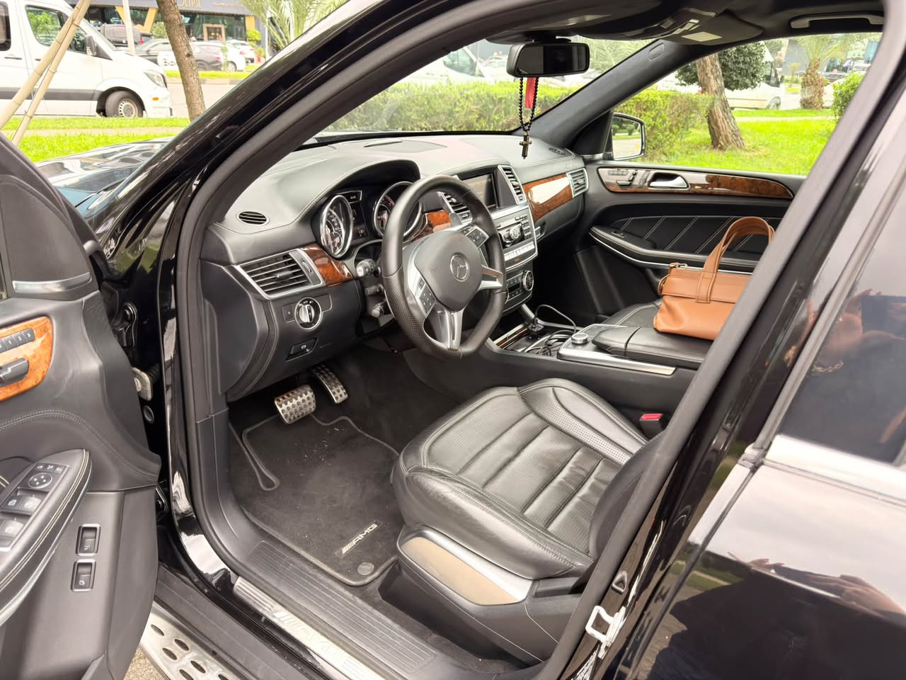 Продается GL 63 AMG full пакет 2016 — 18,800$