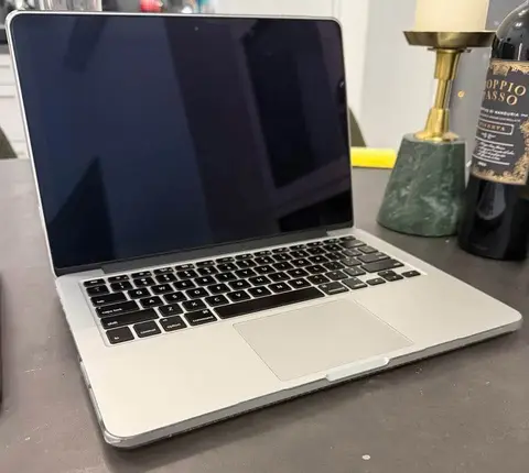 იყიდება Macbook Pro 13 inch 2015