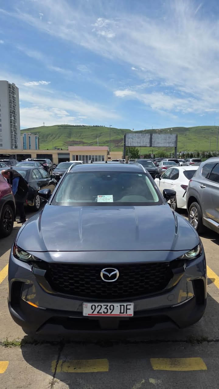 იყიდება Mazda Cx50 წელი - 2024