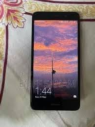 Bakıda alqı-satqı və ya dəyişdirilmə. Huawei Y-7_praimi