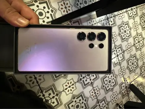 Akıllı telefon 512 GB, pil 96%