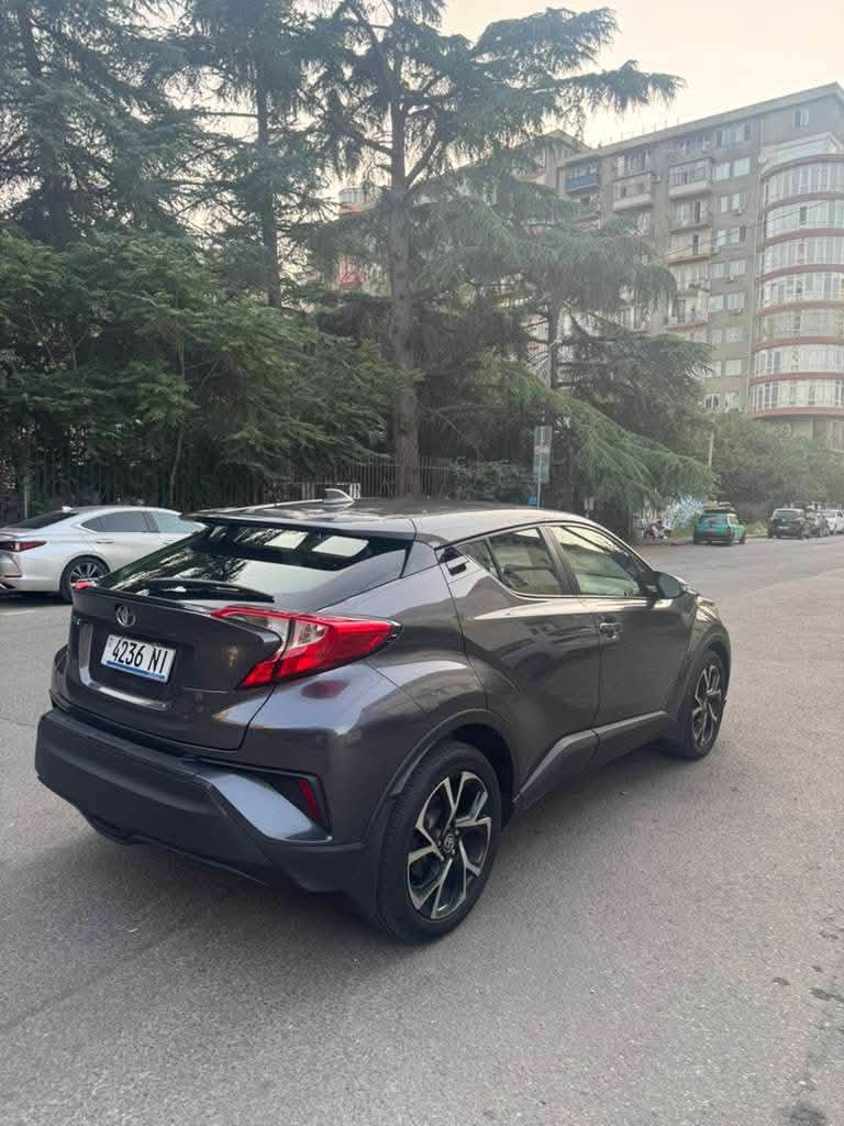 🚗 იყიდება Toyota C-HR 2020 ✨ — 15,000$