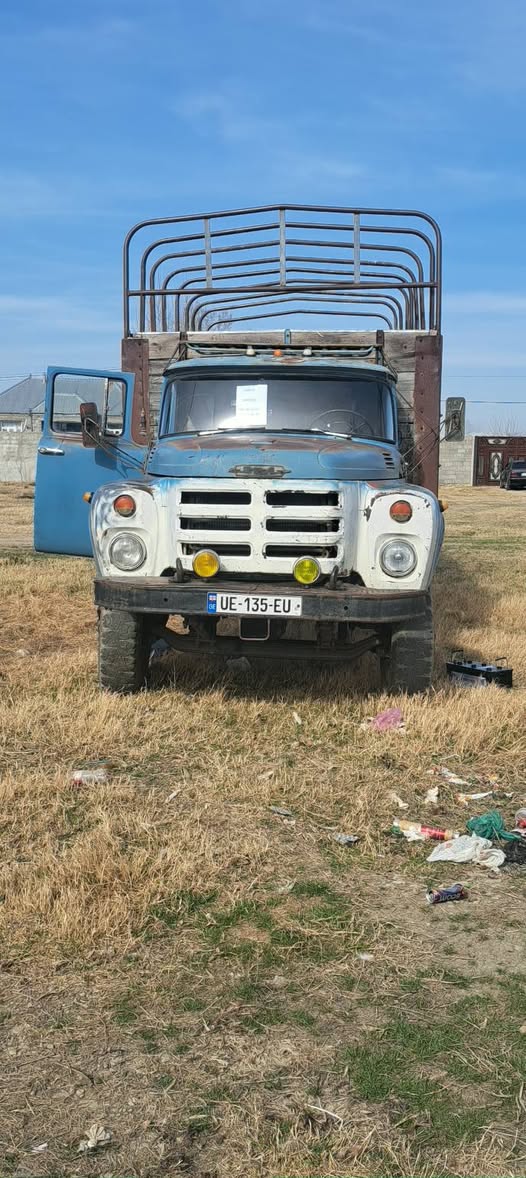 Грузовой автомобиль — 5,500$