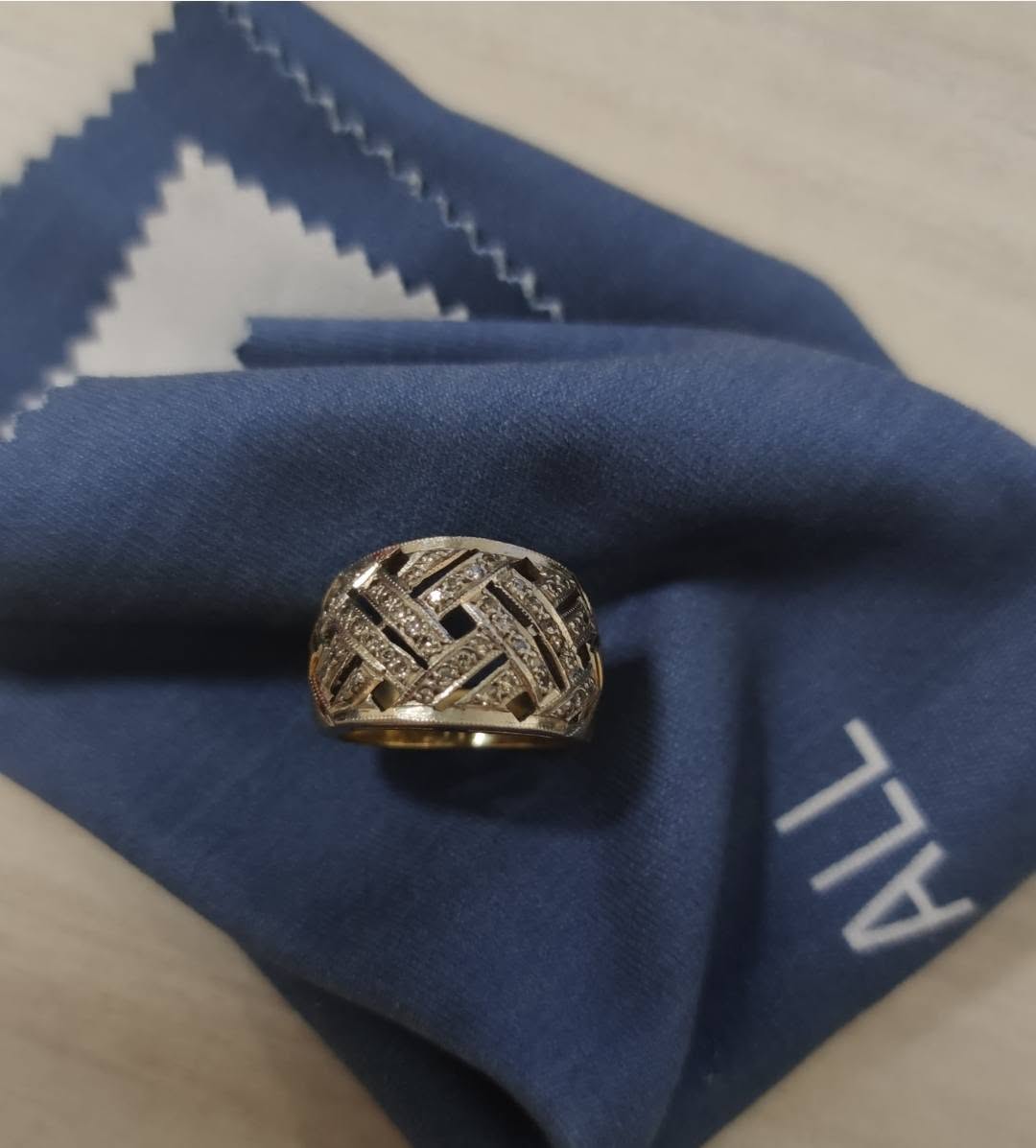 სამკაულები — 1,300₼