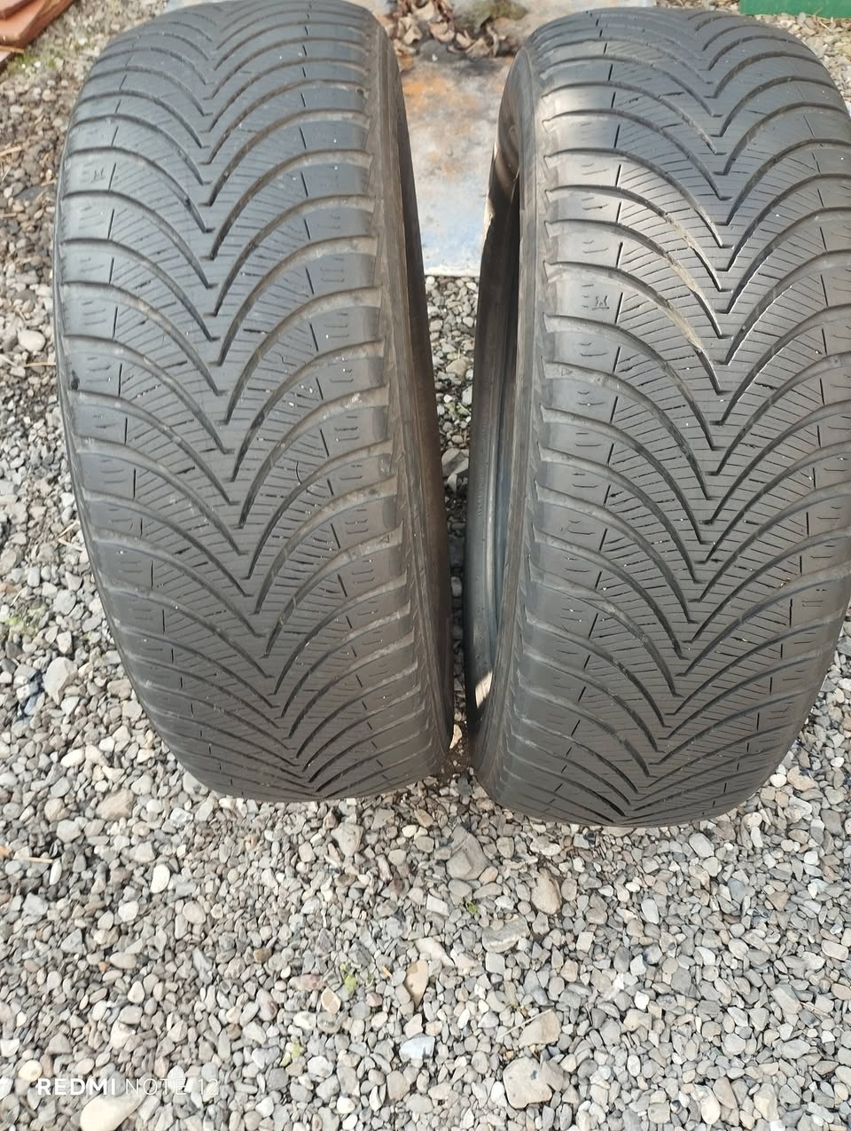 2 Kumho winter tires R16 205/60