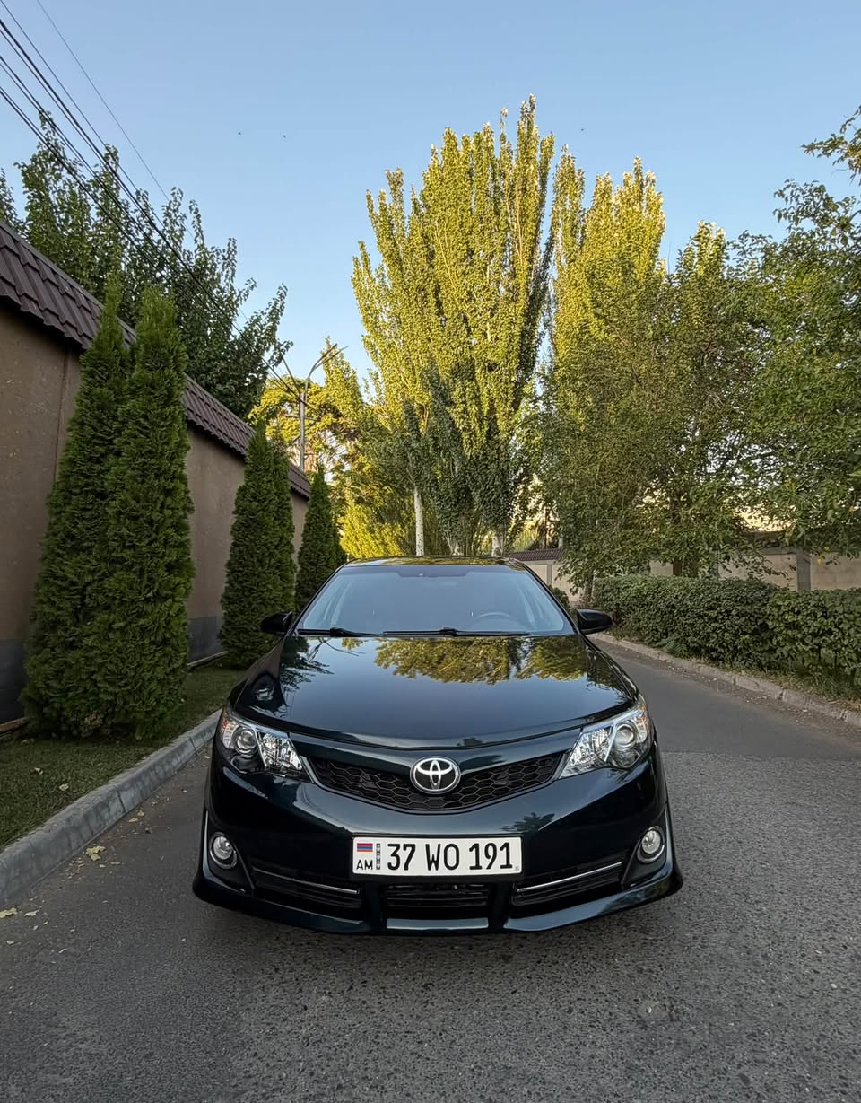 Toyota Camry 2014