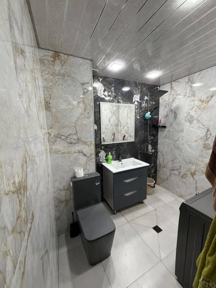 17. semtde 9 katlı binada daire satılıktır