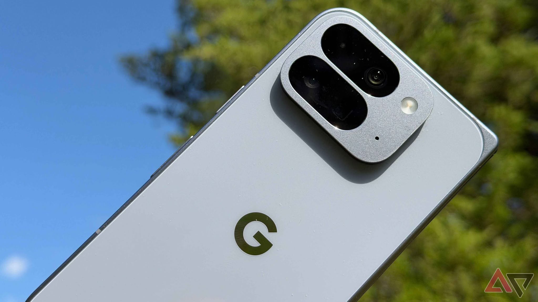 იყიდება იცვლება პრემიუმ კლასის სმართფონი Google