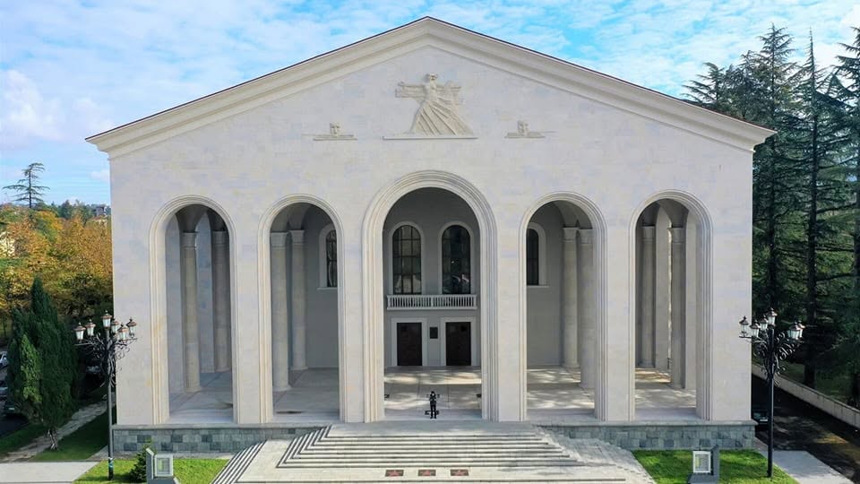 🪵 წიფლის სახლი – ნატურალური ხის