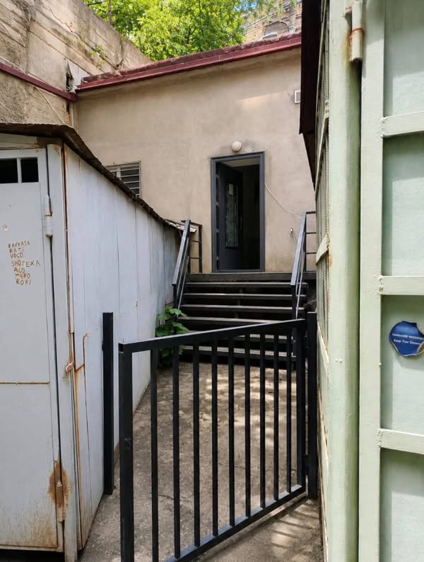 🏢 В Ваке продается отдельно стоящее коммерческое здание