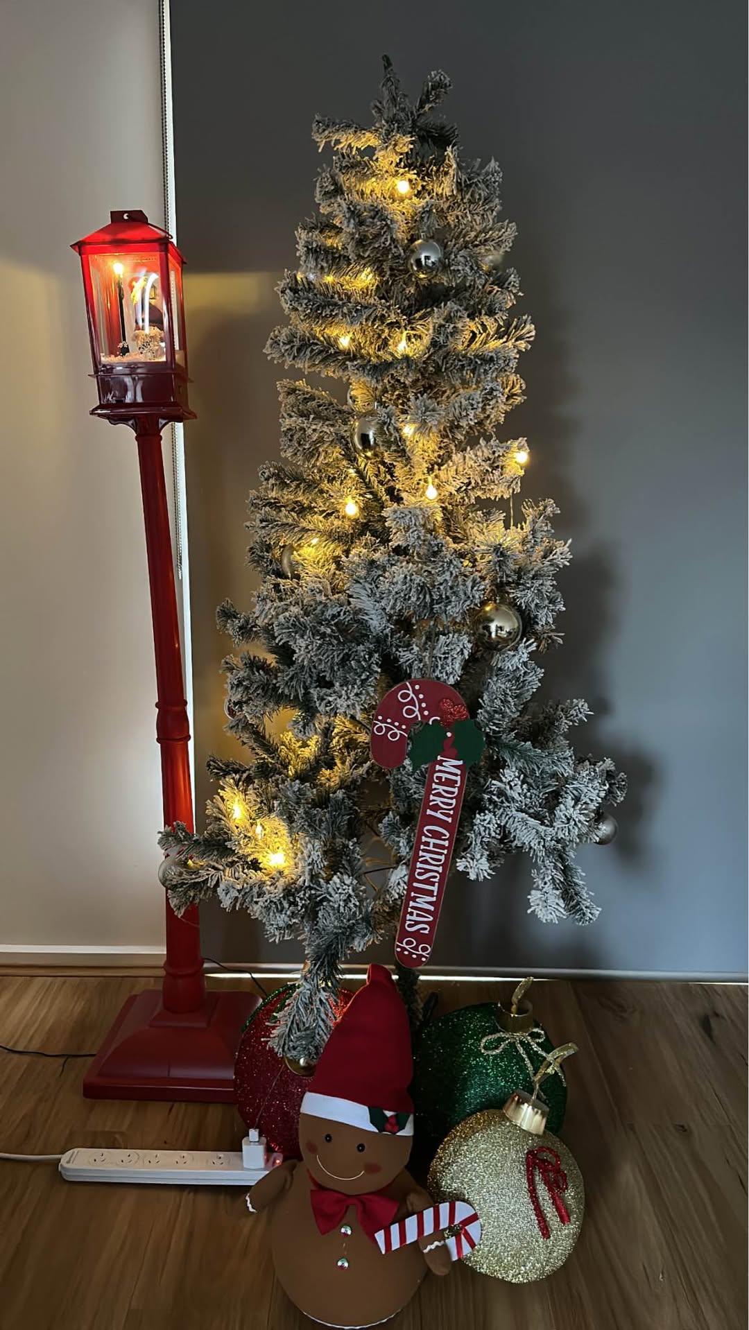Christmas decoration set: tree, lights, ornaments