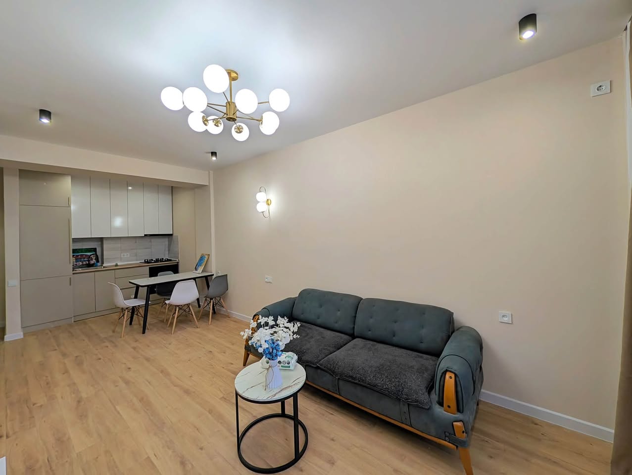 2 oda daire satılık, Tiflis