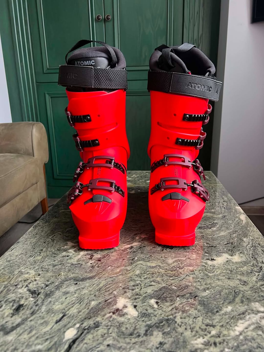 Atomic ski boots, new