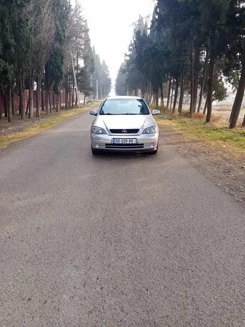 Opel Astra 2000