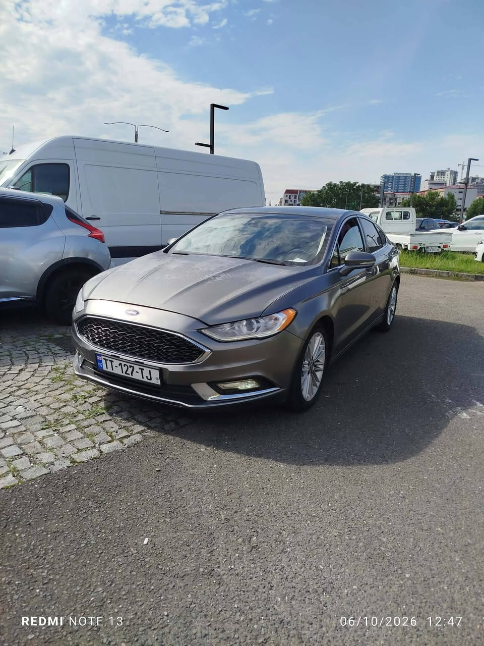 Acele satılık 2012 model 2.0 benzin — 4,000$