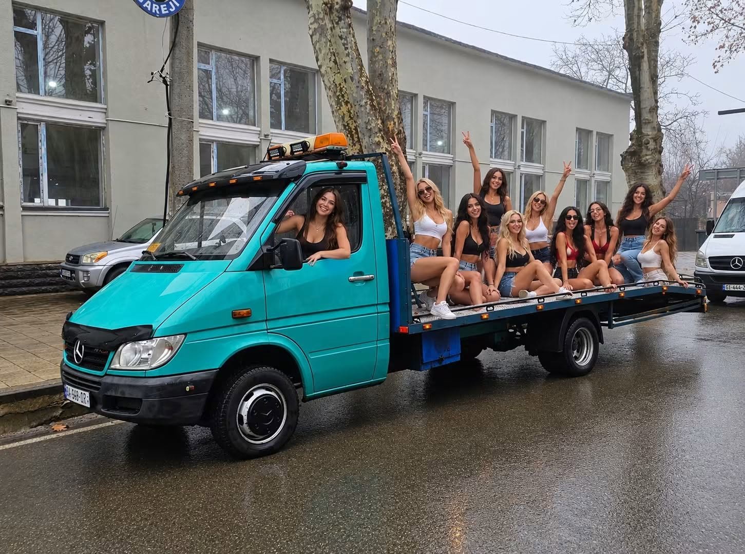 Evakuator Saqarecodan 24/7 həm daxili, həm də xarici ölkələrə