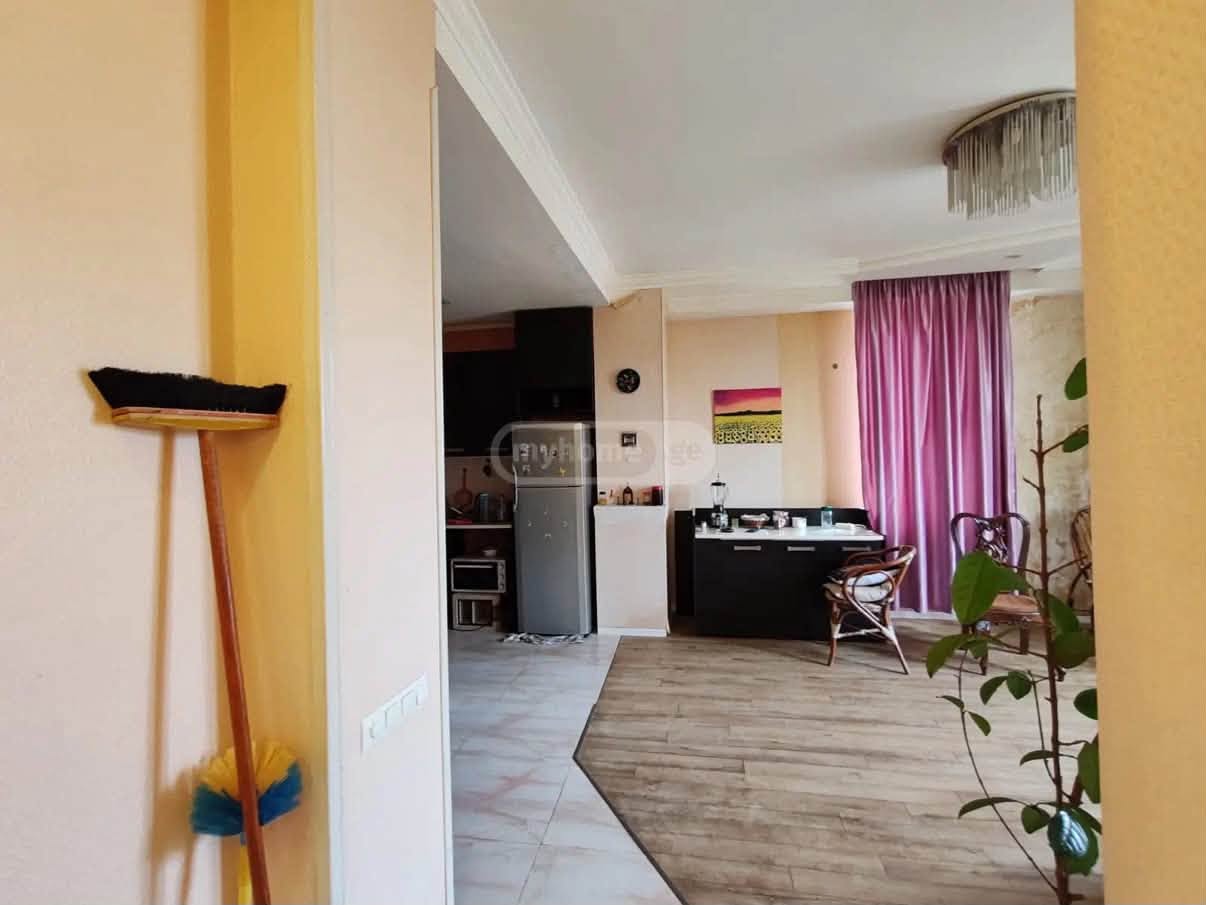 იყიდება 3-ოთახიანი ბინა, თბილისი — $145,000