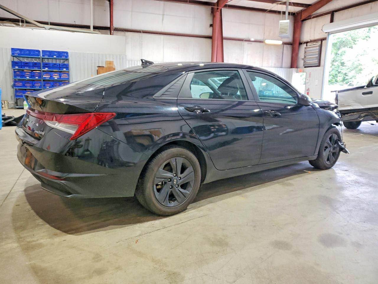 Hyundai Elantra 2023