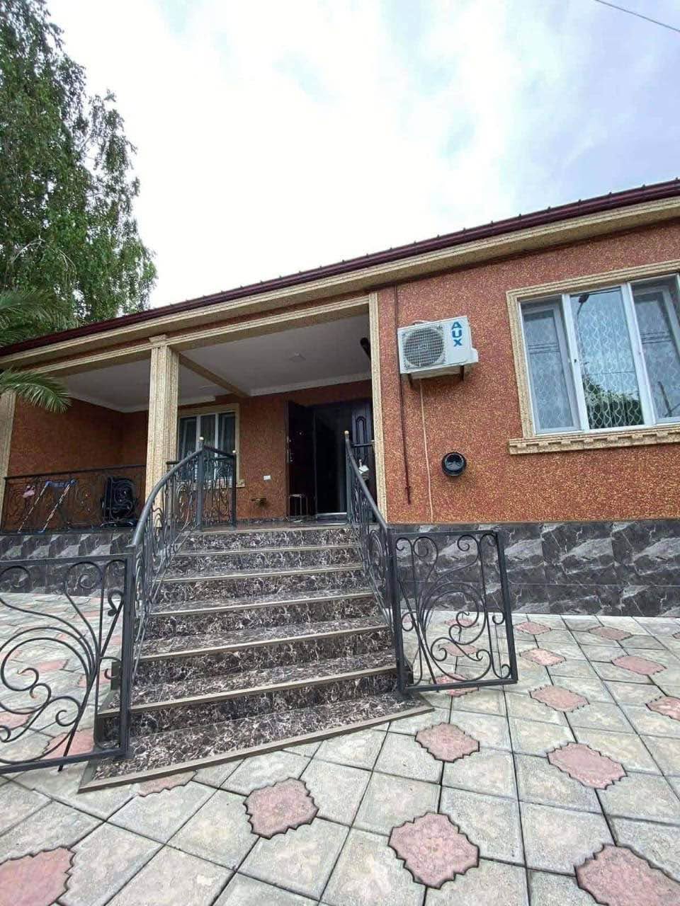 Həyət evi, Batumi — $1,500