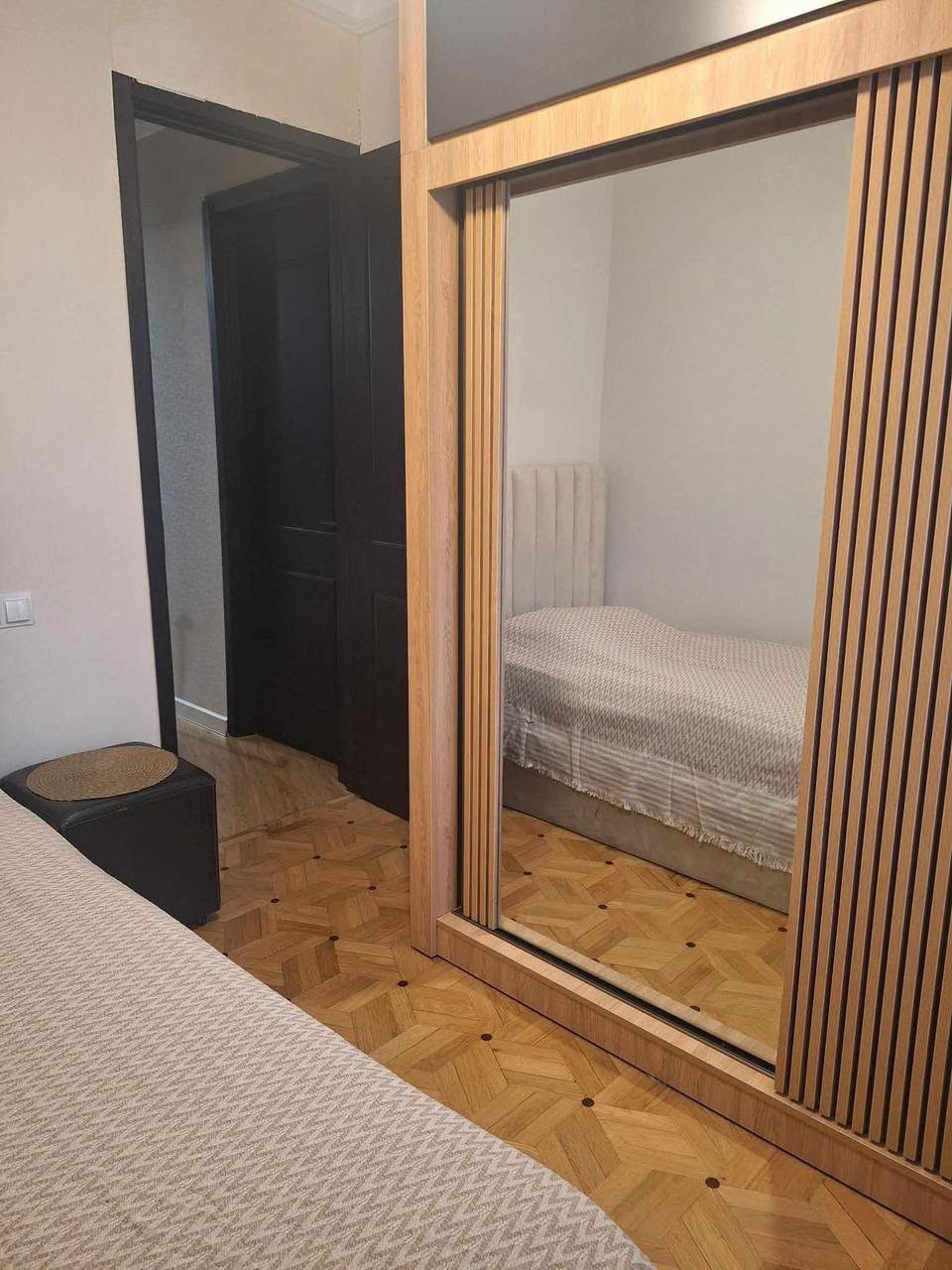Продается 5-комнатная квартира, Тбилиси — $100,000