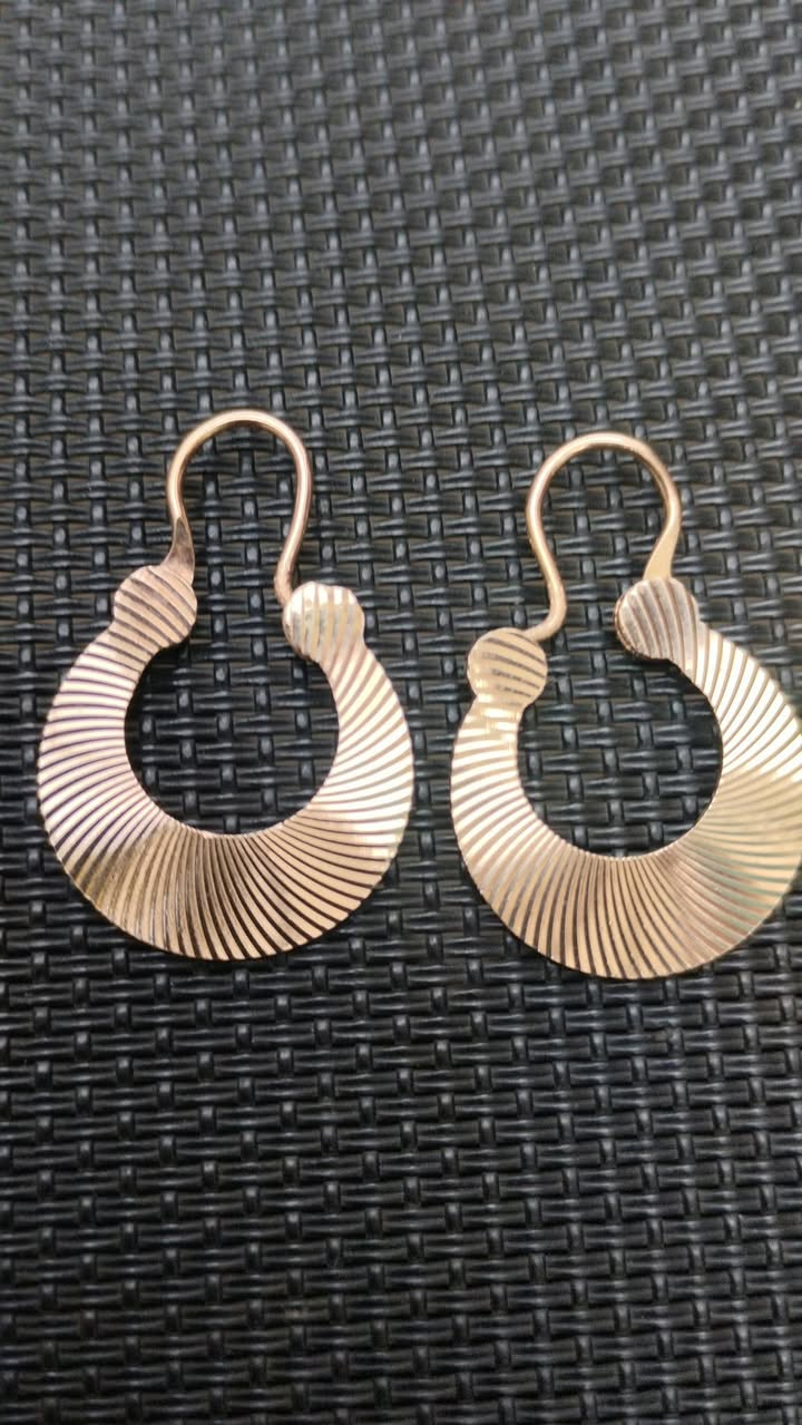 For sale old Soviet gold earrings. 4.80 grams. 1400