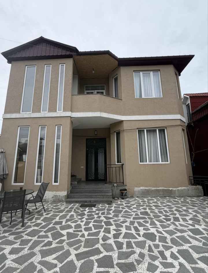 სახლი, ბათუმი — $800