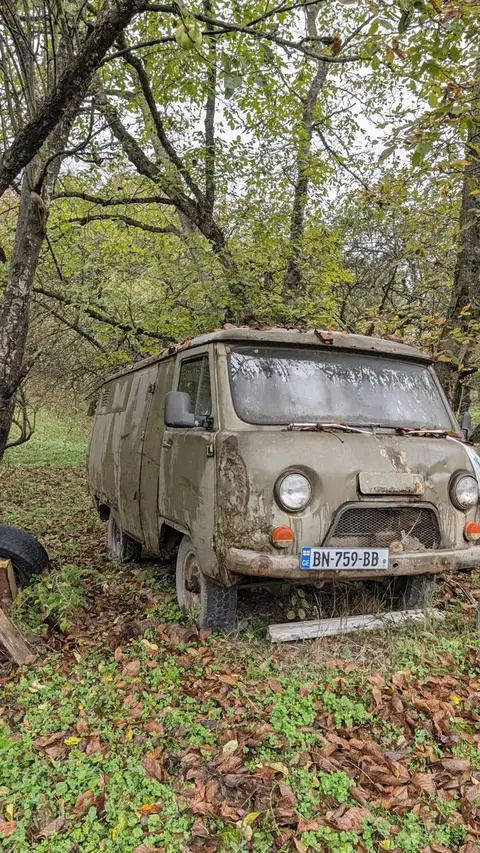 Продаётся, ездит и ходит без проблем. Кузов - 5,000₾