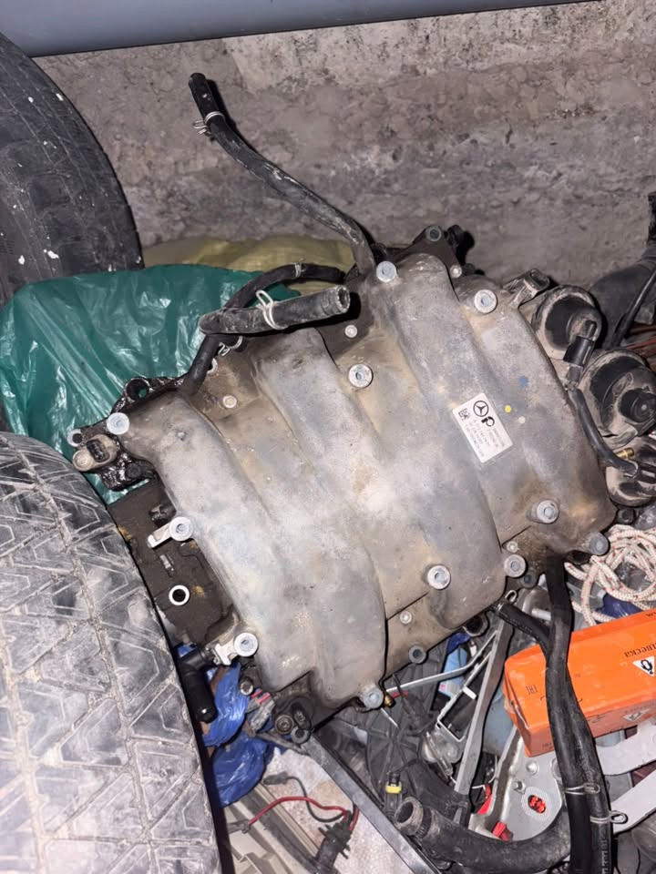 6-cylinder intake manifold (collector)