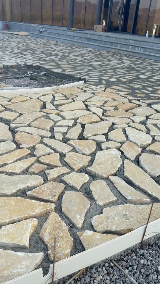 🪨 Nijebisi daşı — təbii gözəllik