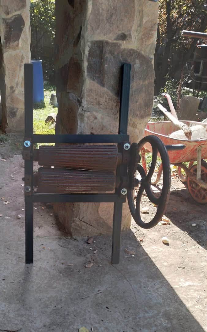 Köhnə üsulla üzüm presi 150₼