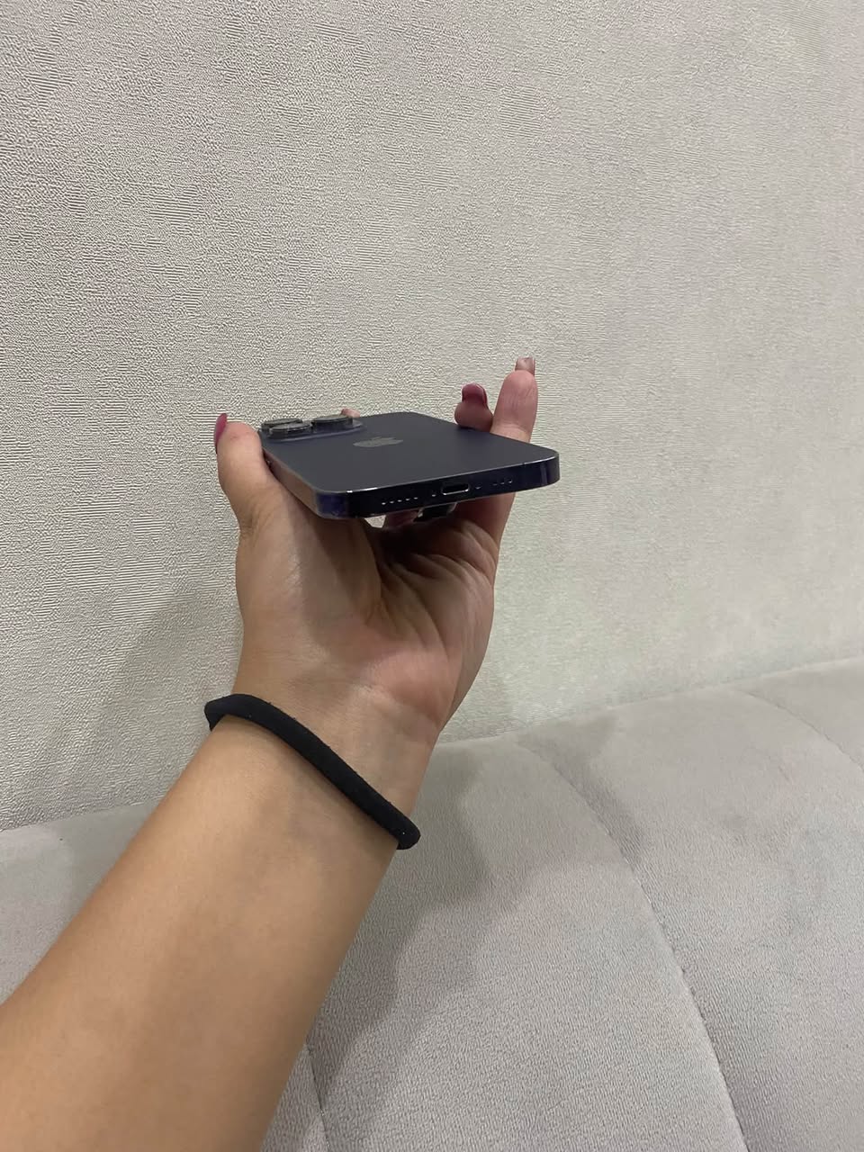 iPhone 14 pro @ntir vicak ginn — 160,000֏