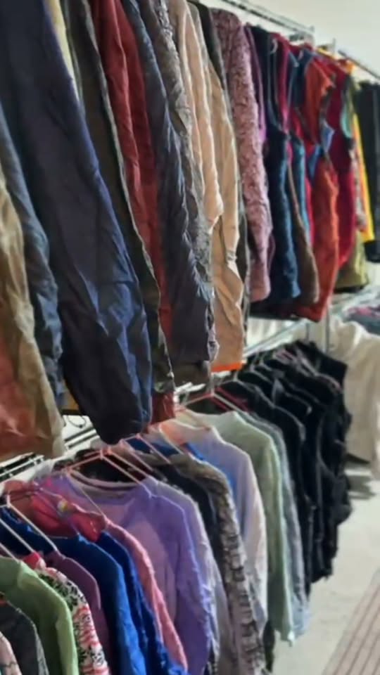 Clothing for 15 lari