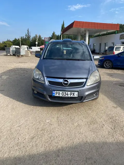 2005 წლის ავტომობილი - 3 500 $