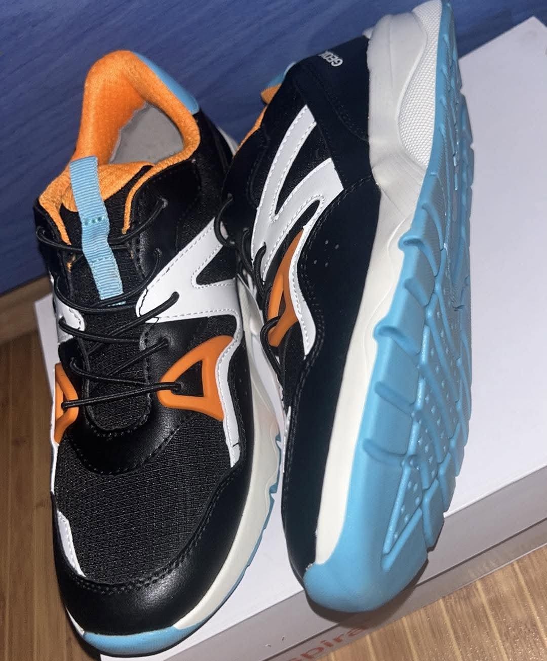 Լրիվ նոր GEOX կոշիկ։ 37 չափ։ 110 լարի