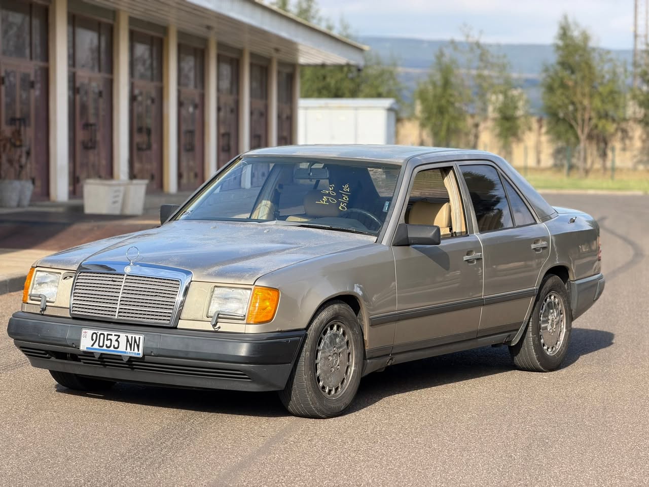 Mercedes-Benz E300 1987