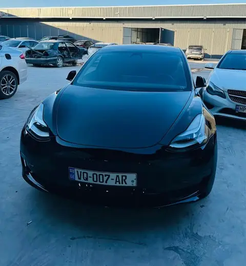 Tesla Model 3 2018
