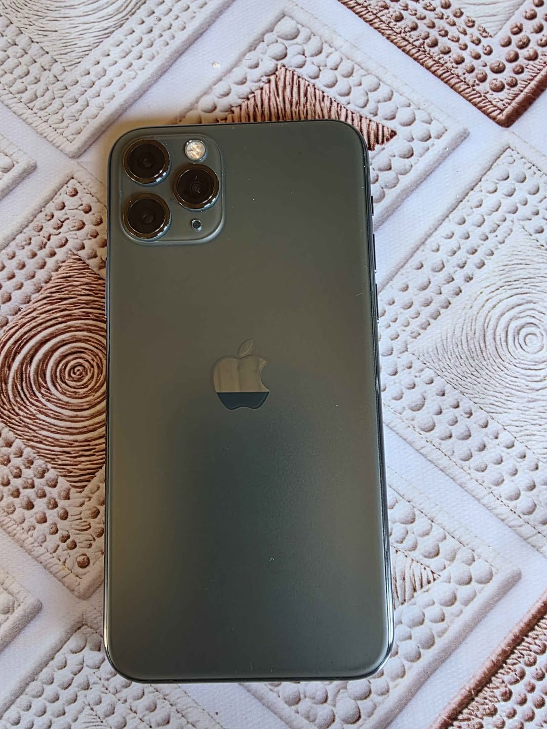Продаётся iPhone 11 Pro в идеальном состоянии — 550₾