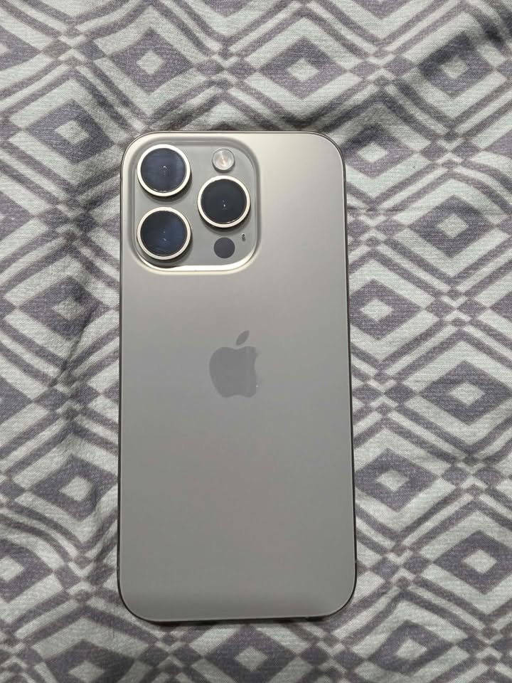Продается iPhone 15 Pro 128 ГБ, батарея