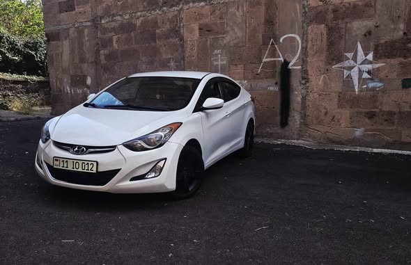 Hyundai Elantra 2011 — 7,500$
