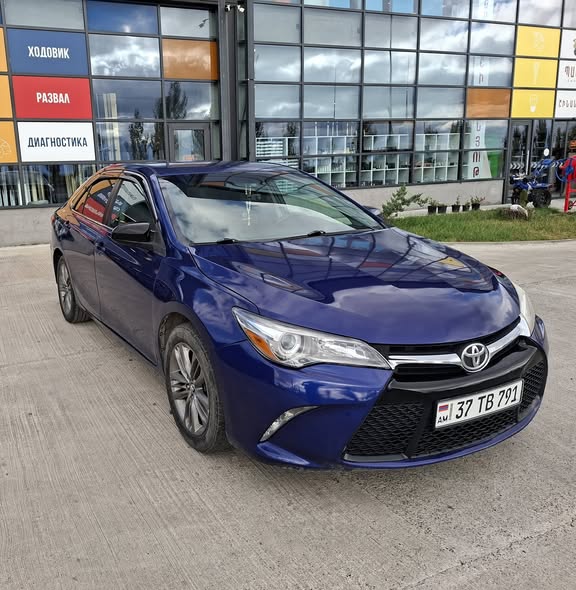 Toyota Camry SE 2015