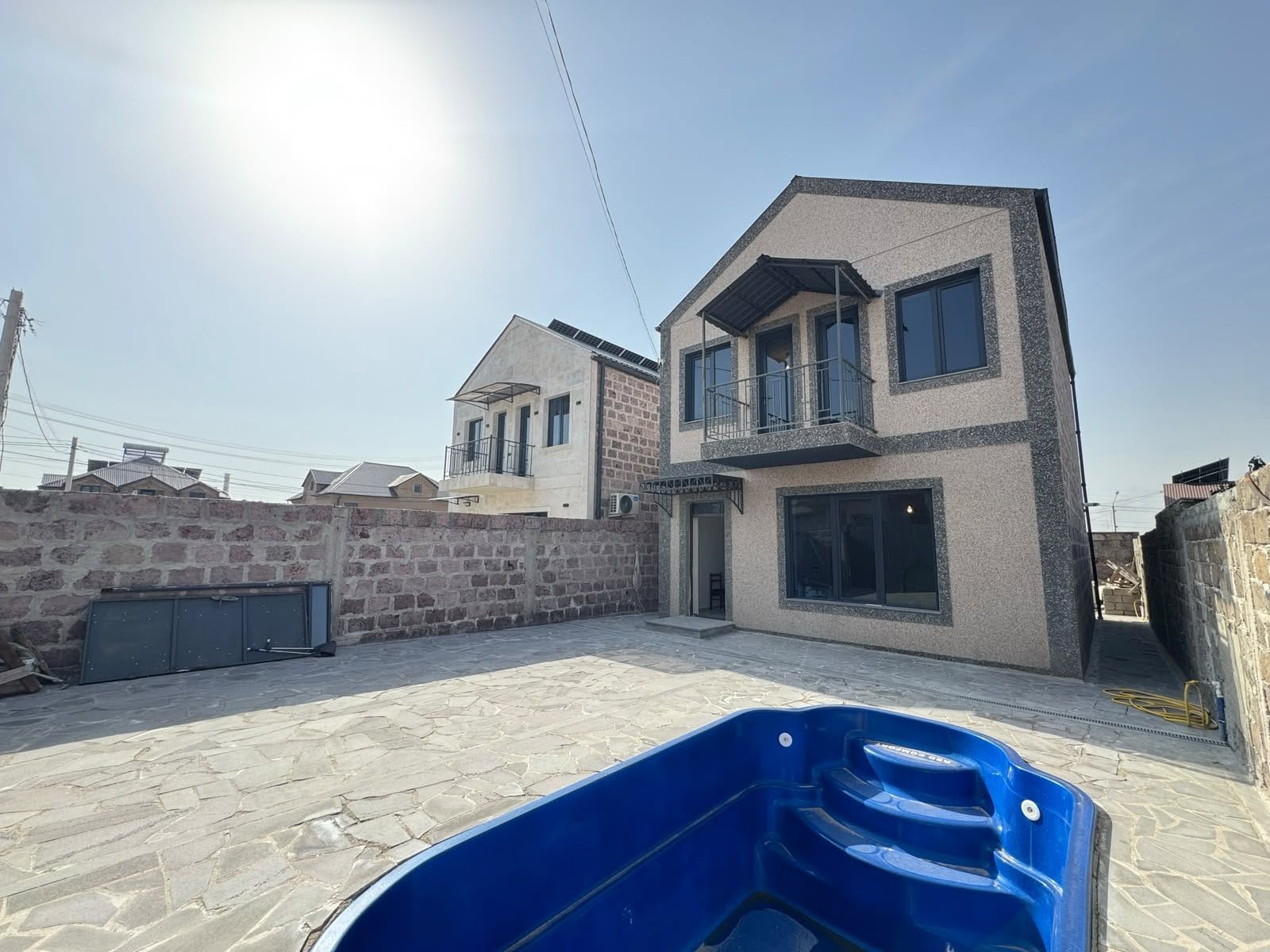 Տուն, Երևան — 220 000 ամեն